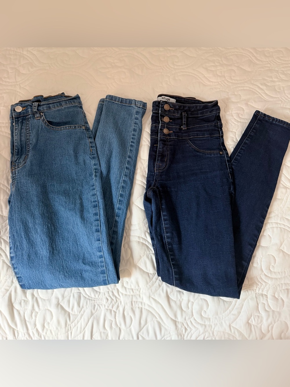 High-Rise Skinny Jeans in Light Blue and Dark Blue(2 pairs)